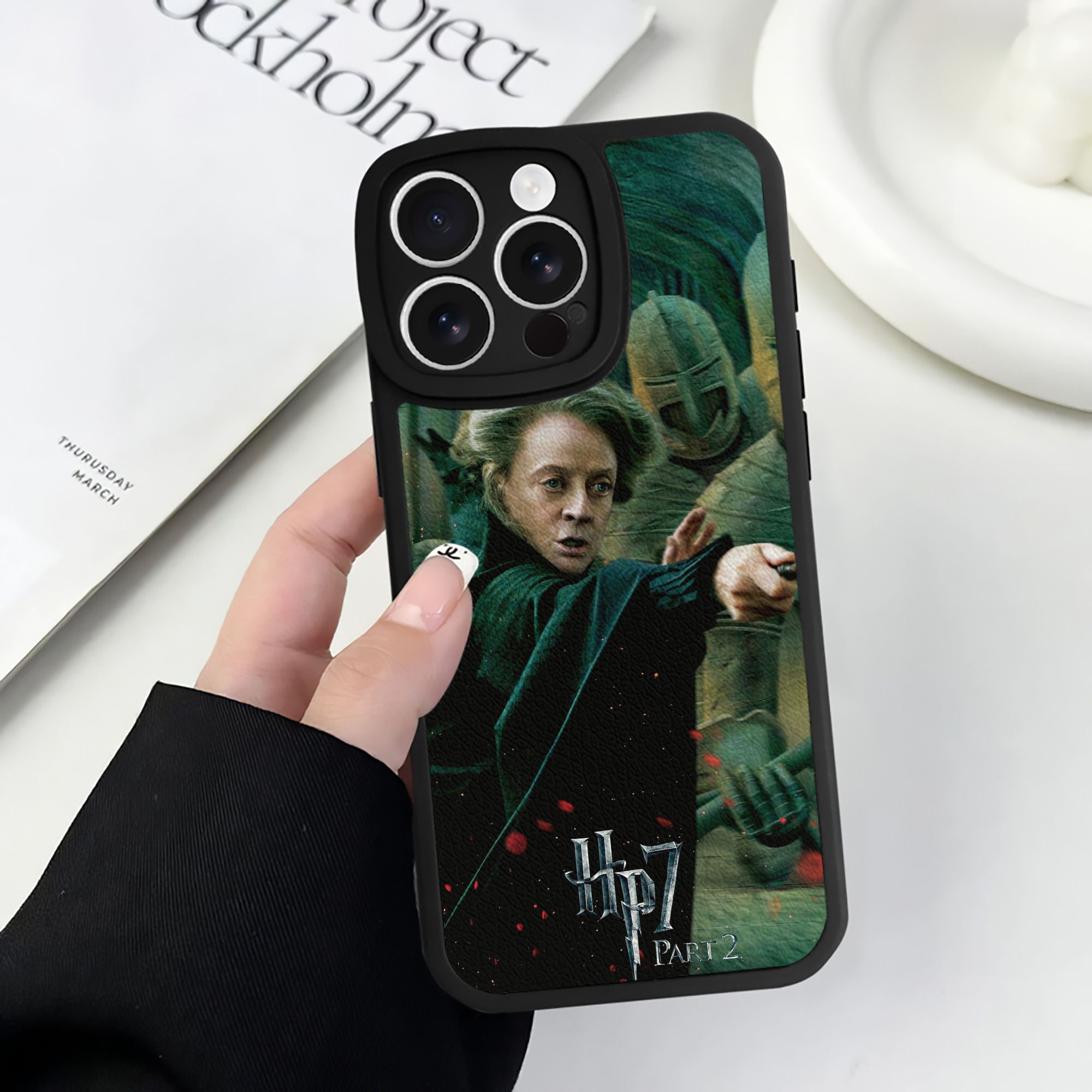 （画像用） Harry Potter ハリー・ポッターシリーズ 【iPhone 16シリーズ対応】シリコンスマホケース（レザー調） 材質：シリコン